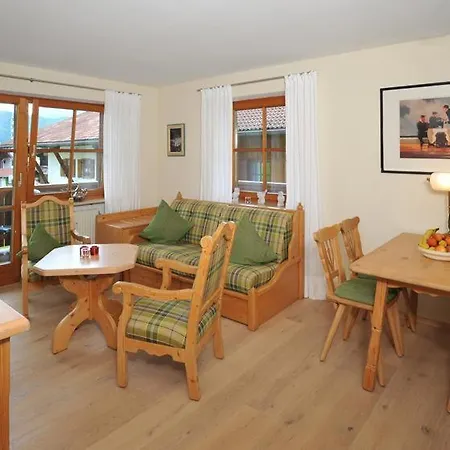 Schencking 2 Apartment *